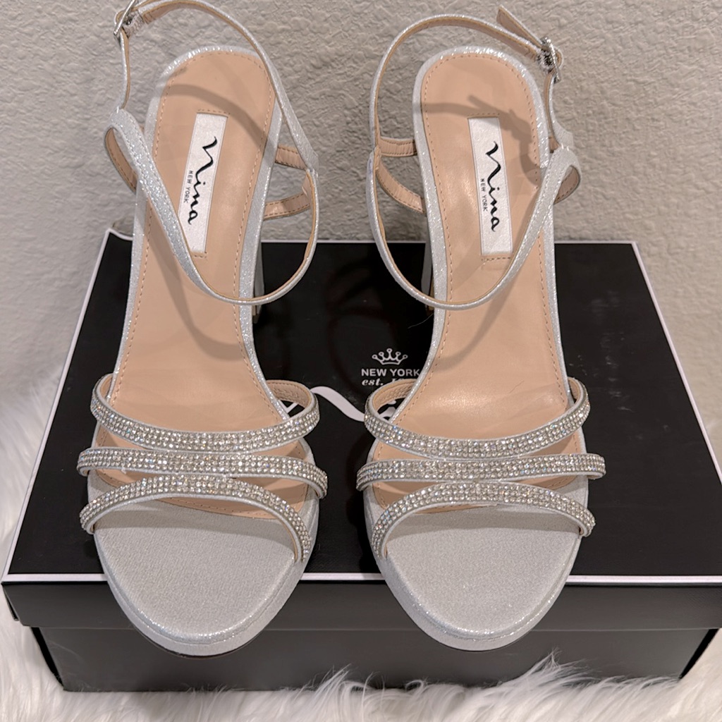 Nina Saralyn Silver Platino Platform Block Heel Evening Sandals (Size 10w) — image 4 of 8